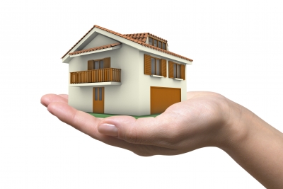 house-in-hand